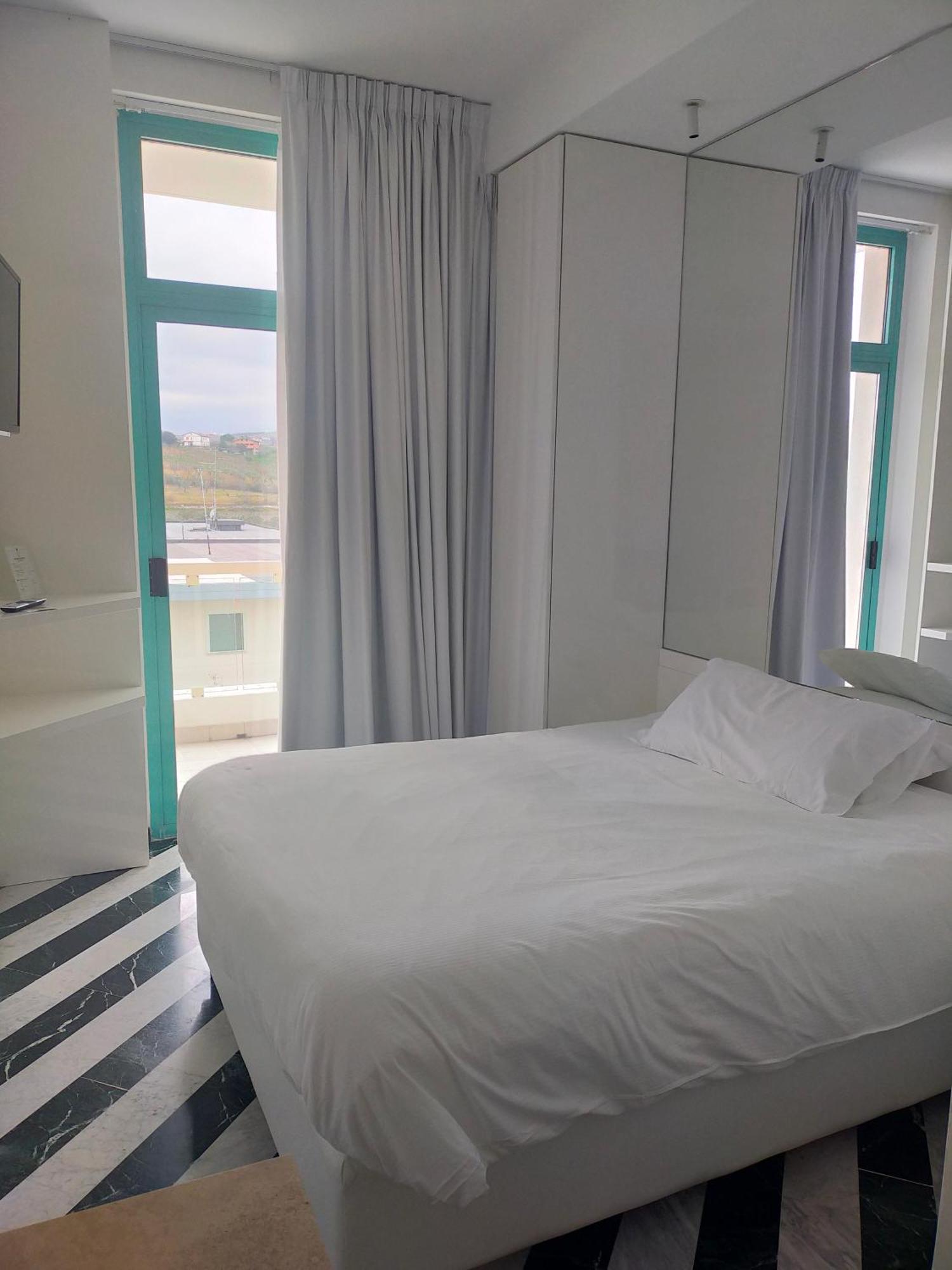 Hotel Excelsior Vasto Extérieur photo