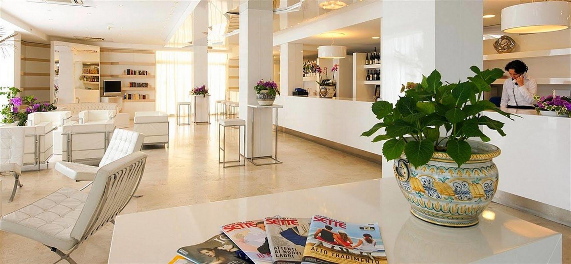 Hotel Excelsior Vasto Extérieur photo